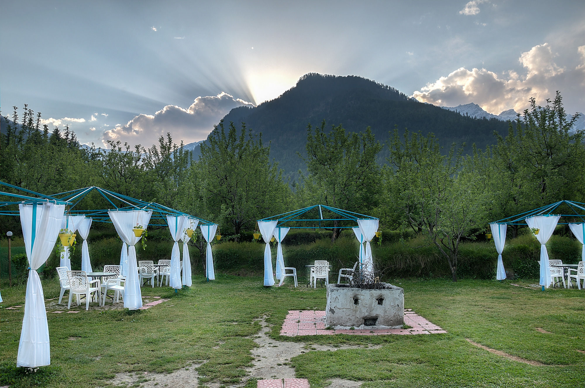 Treebo Trend Celebriti Manali Hotel Vashist Екстериор снимка