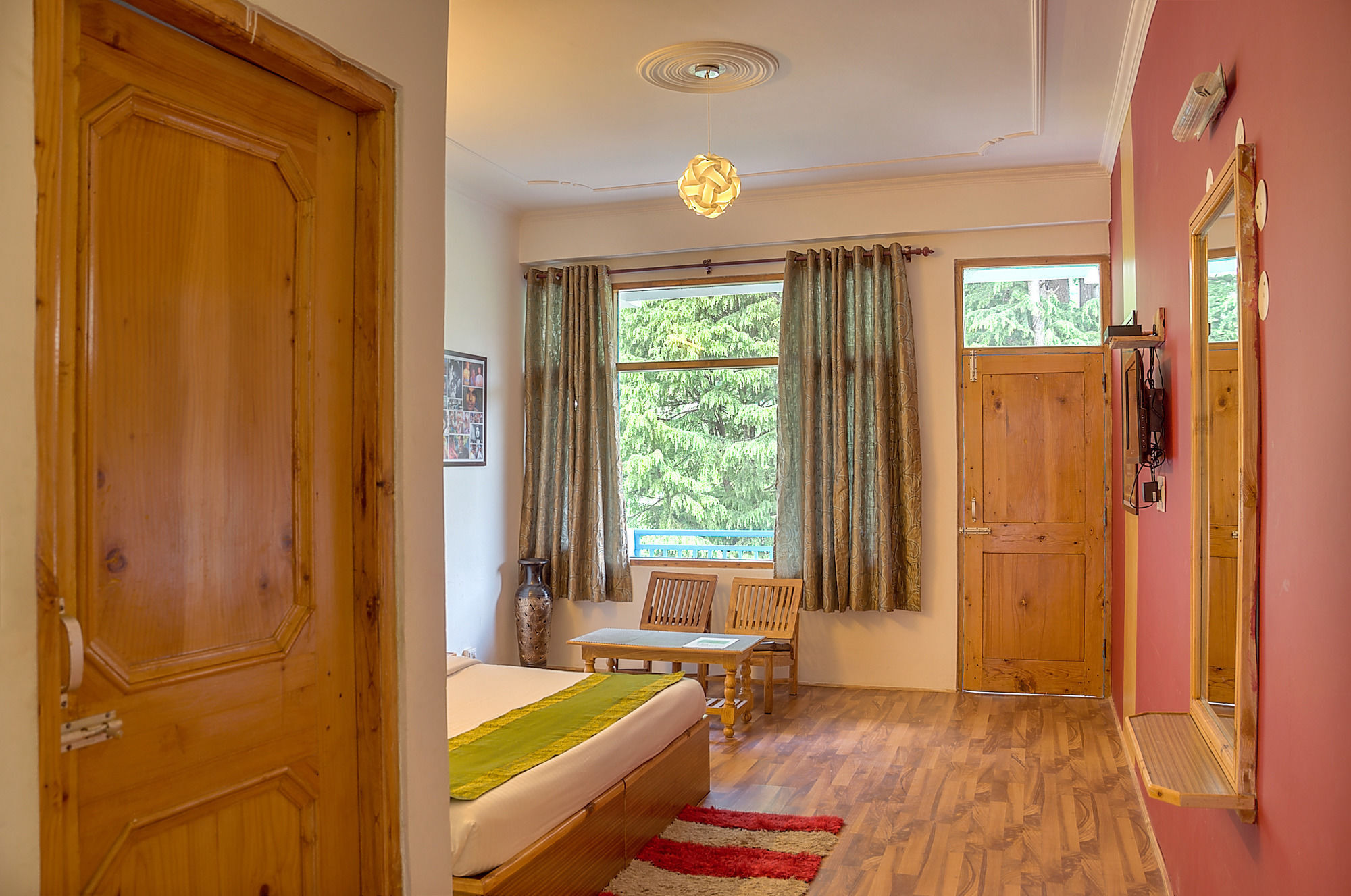 Treebo Trend Celebriti Manali Hotel Vashist Екстериор снимка