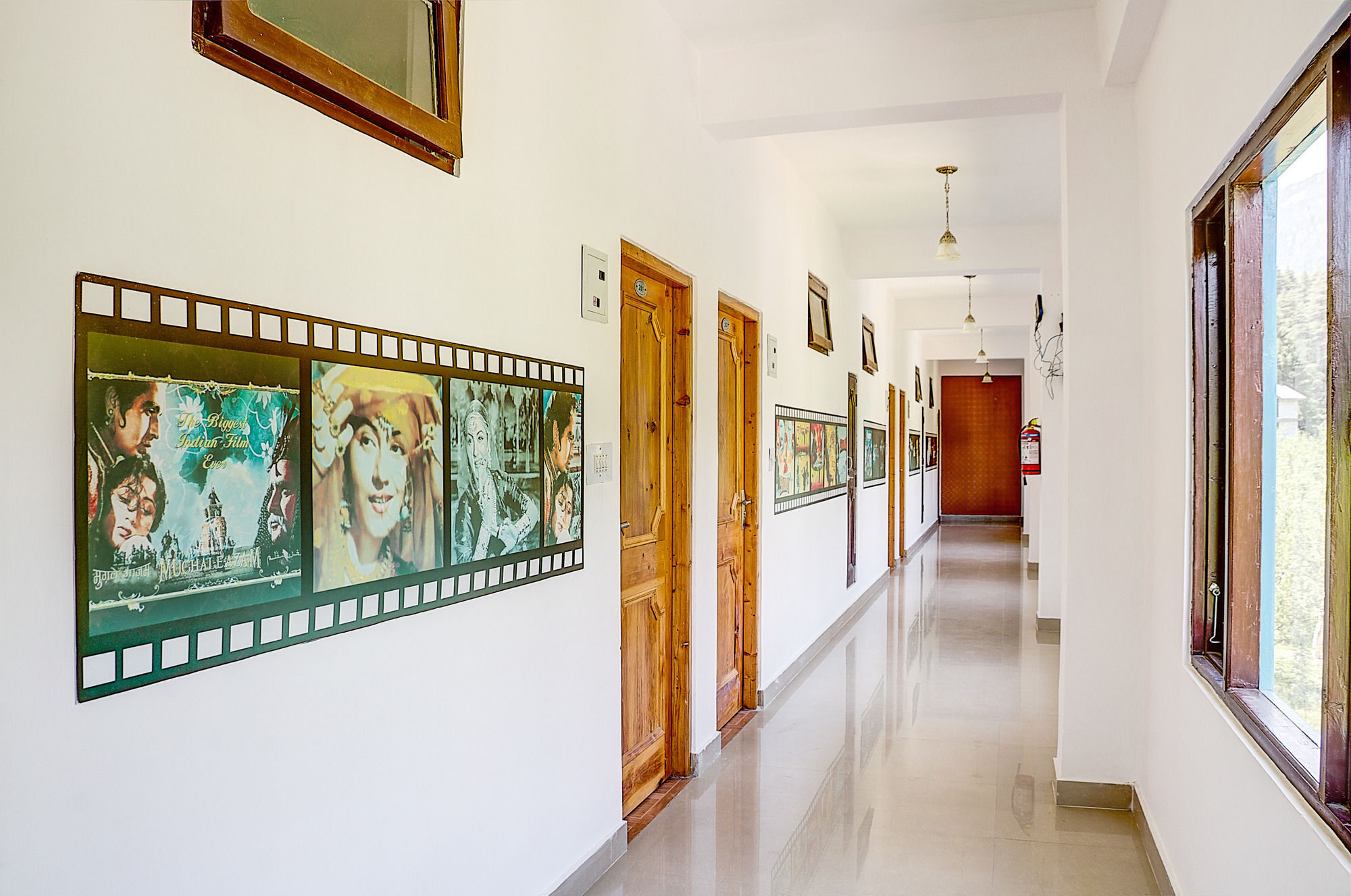 Treebo Trend Celebriti Manali Hotel Vashist Екстериор снимка